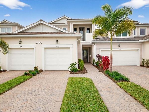 4596 Arboretum CIR, Unit 202, NAPLES, FL 34112