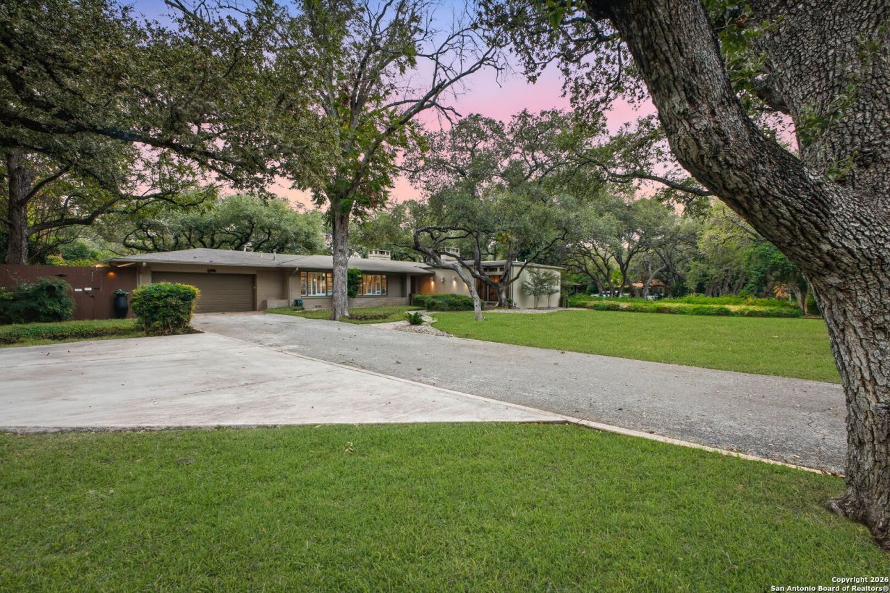 122 Dogwood Ln, San Antonio, TX 78213 Main Photo