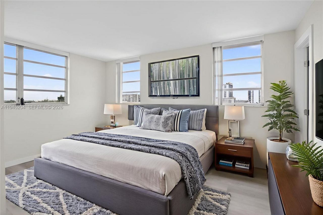 1811 Jefferson St, Unit 808, Hollywood, FL 33020 Photo