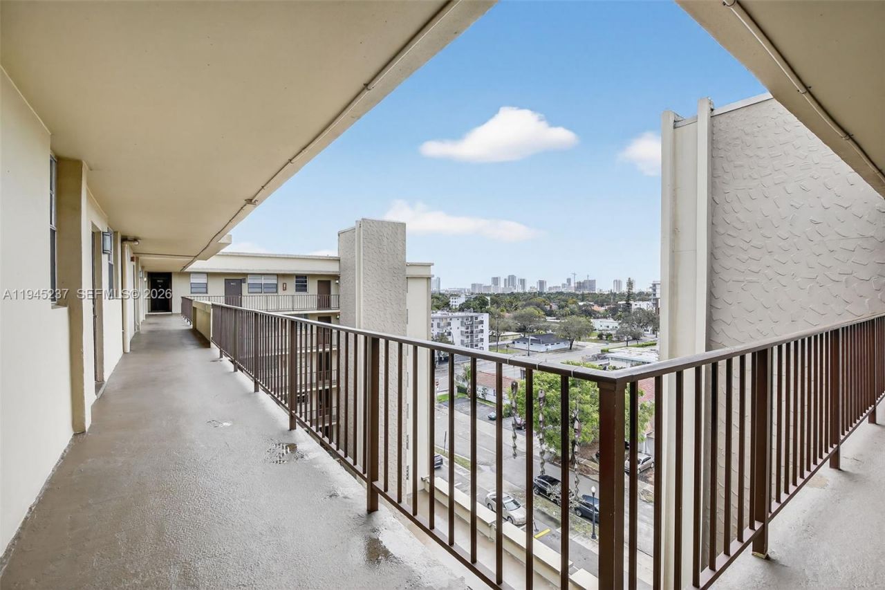 1811 Jefferson St, Unit 808, Hollywood, FL 33020 Photo