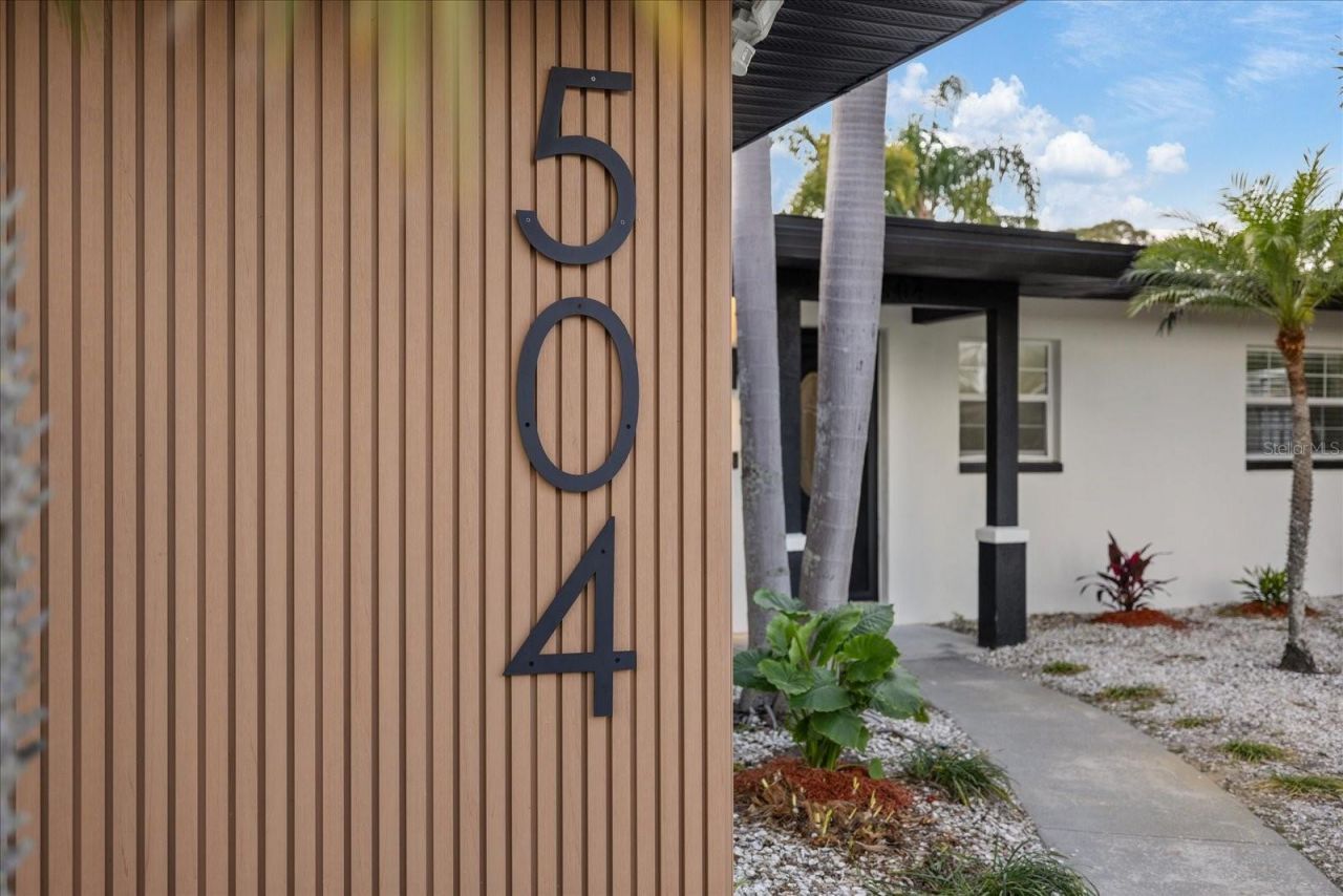 504 Driftwood Drive E, Palm Harbor, FL 34683 Photo