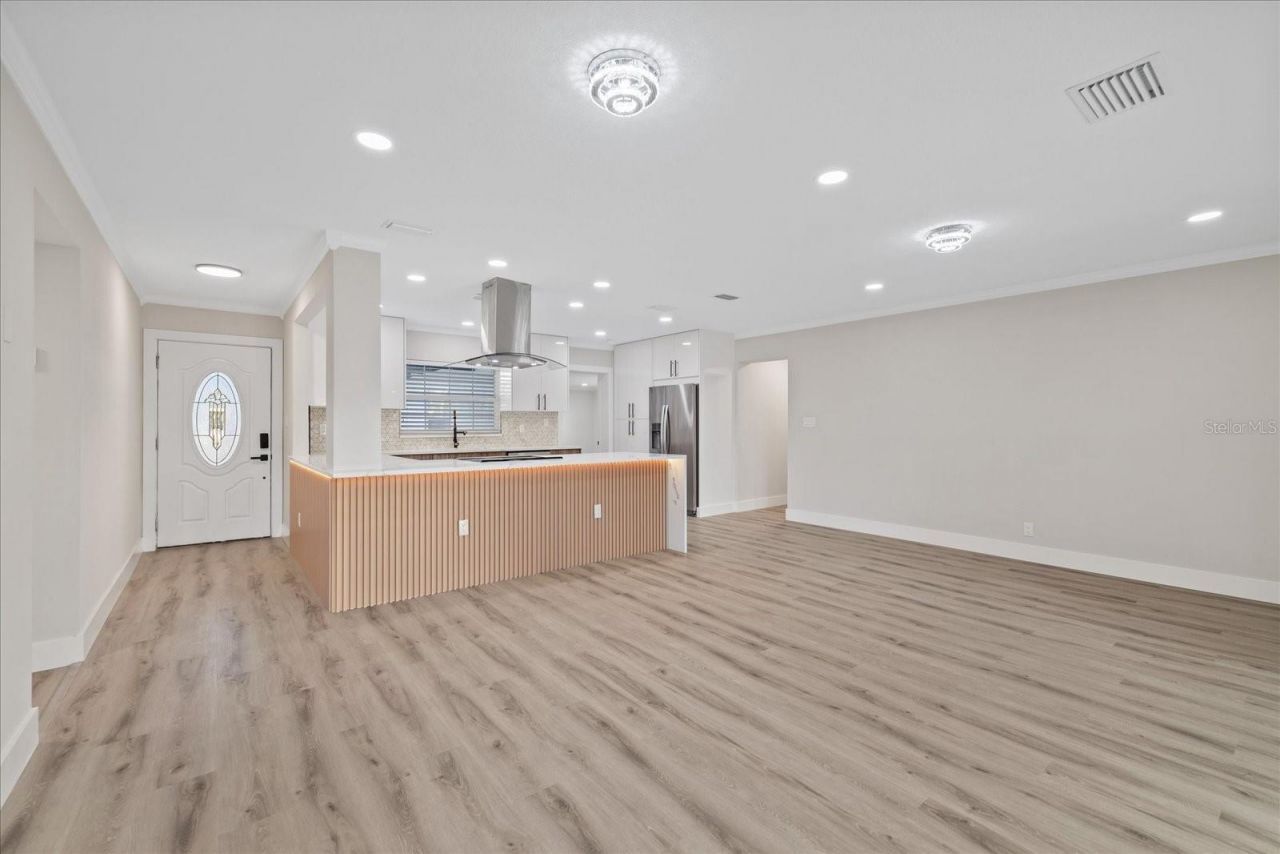 504 Driftwood Drive E, Palm Harbor, FL 34683 Photo