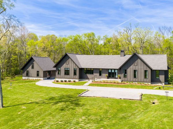 934 Hickory Hills Dr, Franklin, TN 37067