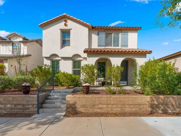 20728 W LEGEND Trail, Buckeye, AZ 85396