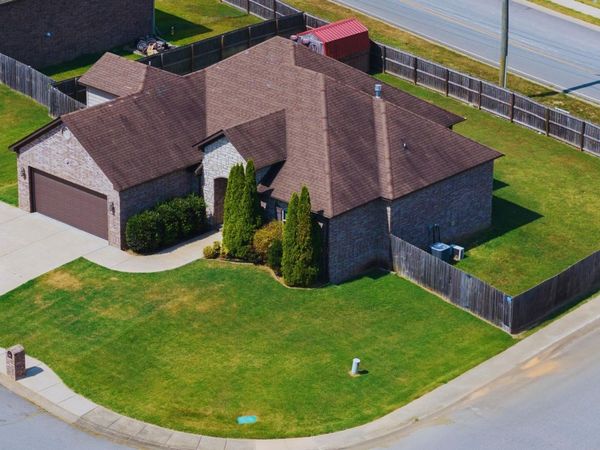 5709 Tumble Rock Court, Bryant, AR 72022