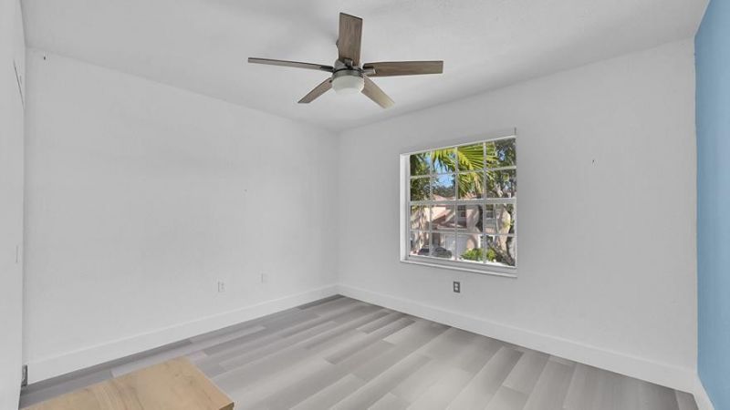 518 NW 130th Way, Pembroke Pines, FL 33028 Photo