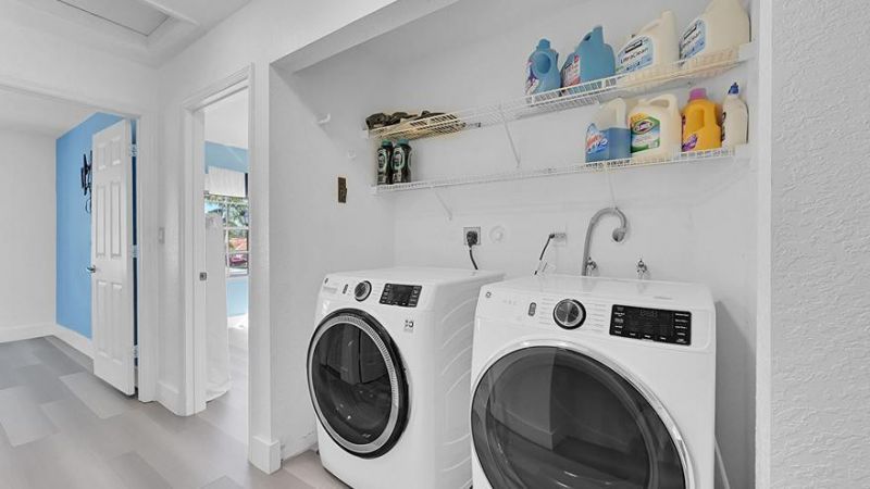 518 NW 130th Way, Pembroke Pines, FL 33028 Photo