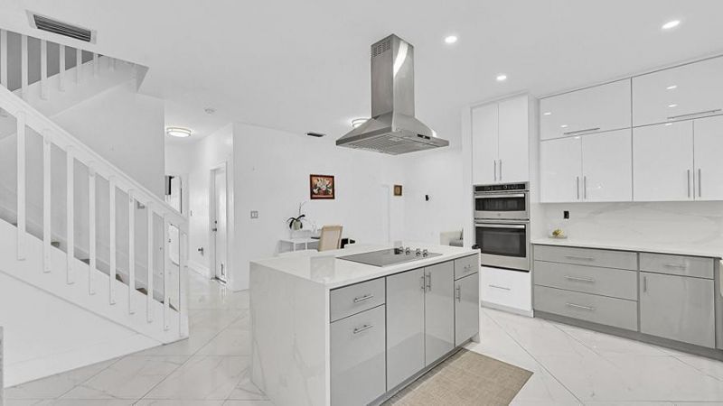 518 NW 130th Way, Pembroke Pines, FL 33028 Photo