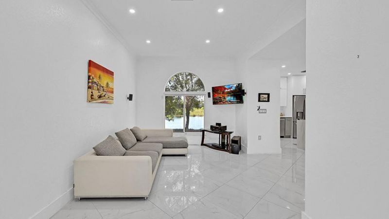 518 NW 130th Way, Pembroke Pines, FL 33028 Photo