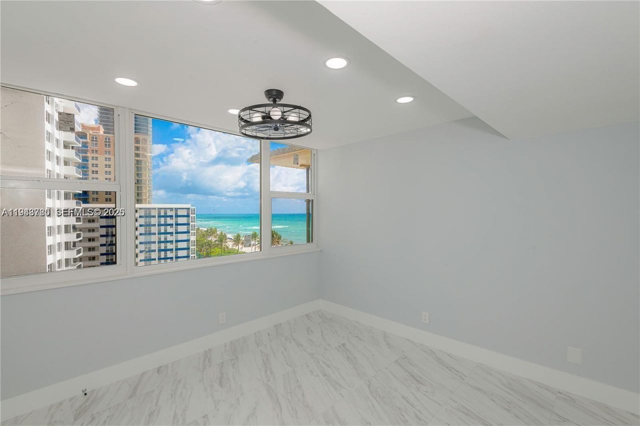 3180 S Ocean Dr, Unit 706, Hallandale Beach, FL 33009 Photo