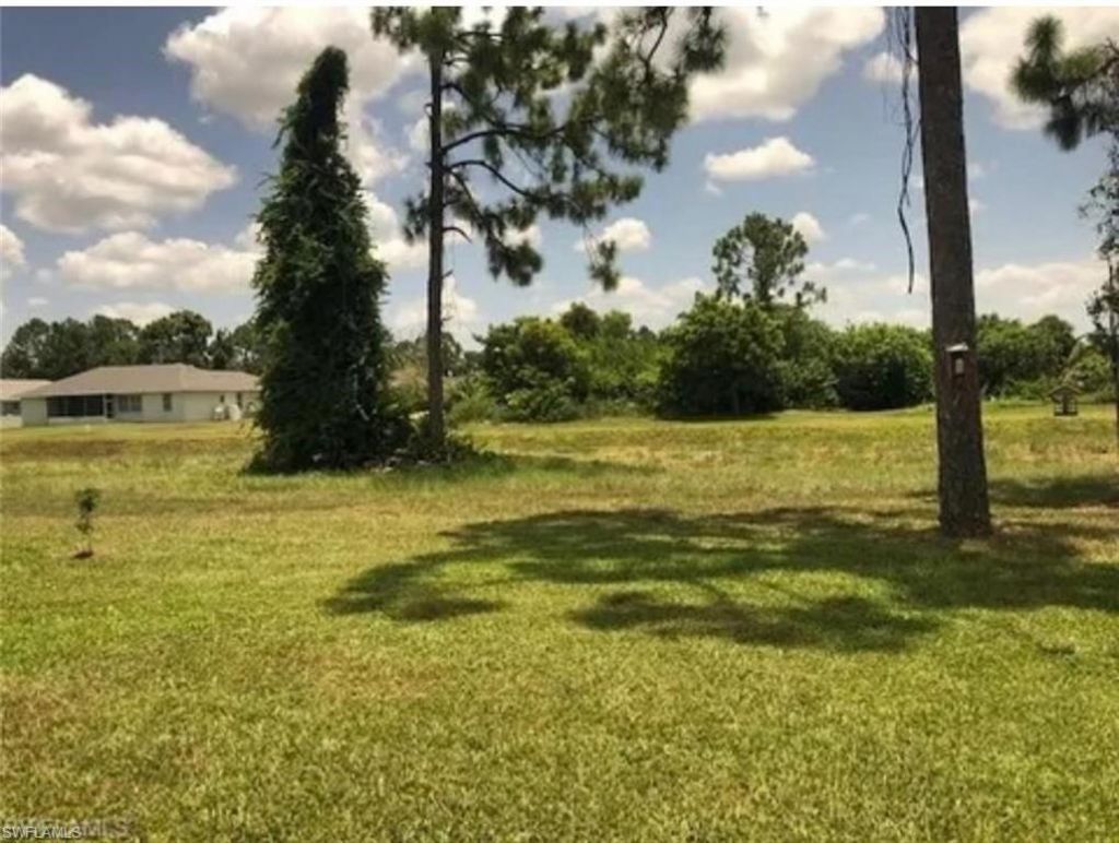 561 Foxcreek Dr, Lehigh Acres, FL 33974 Photo