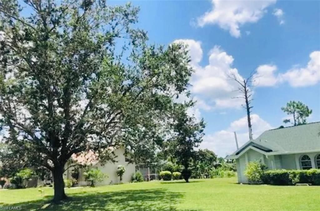561 Foxcreek Dr, Lehigh Acres, FL 33974 Photo