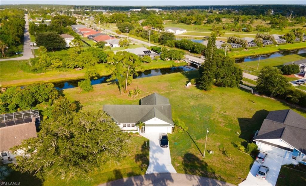 561 Foxcreek Dr, Lehigh Acres, FL 33974 Photo