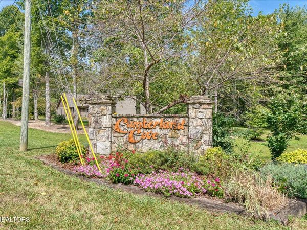 Creek Drive, Monterey, TN 38574