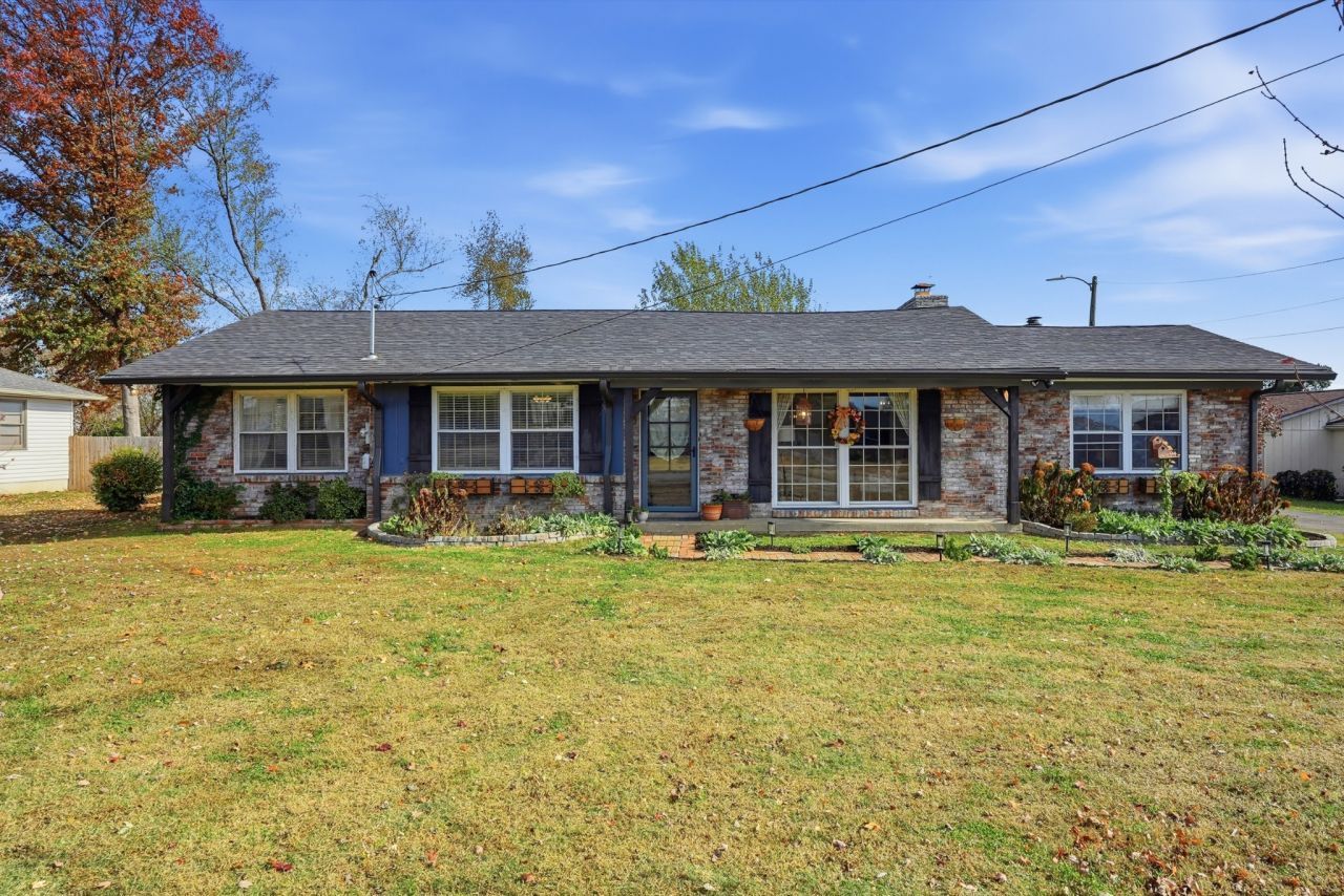 181 Clearview Cir, Hendersonville, TN 37075 Main Photo