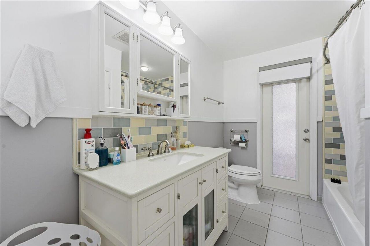 940 SW 69th Avenue, Plantation, FL 33317 Photo