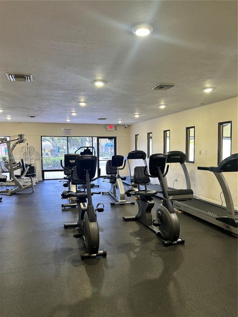 9881 NW Sunrise Lakes Blvd, Unit 106, Sunrise, FL 33322 Photo