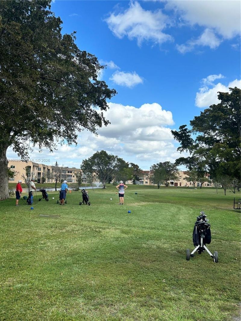 9881 NW Sunrise Lakes Blvd, Unit 106, Sunrise, FL 33322 Photo