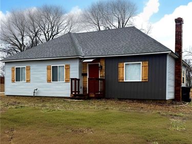 210 W 7th Street, Knob Noster, MO 65336