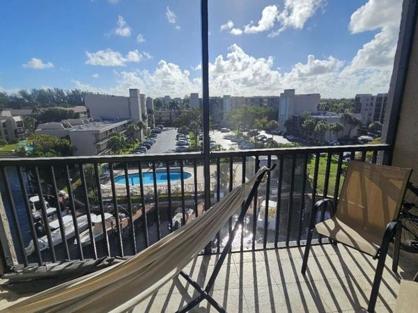 4 Royal Palm Way, Unit 6050, Boca Raton, FL 33432