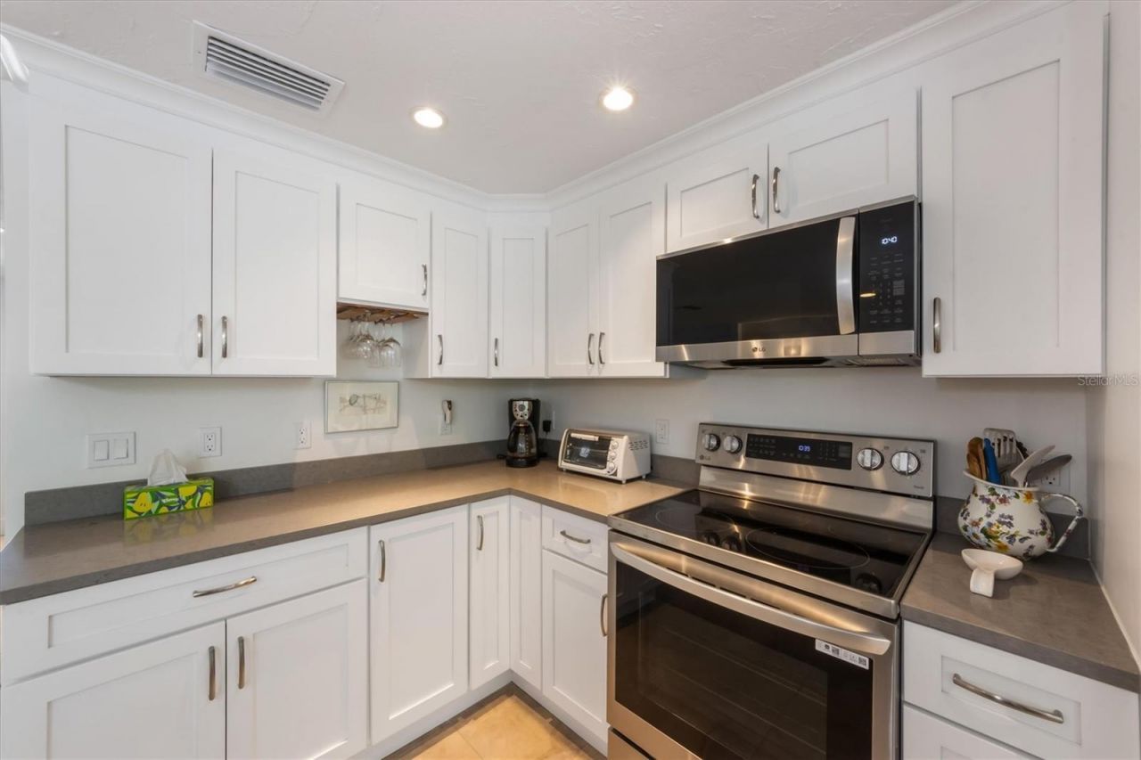 413 Poinsettia Road, Anna Maria, FL 34216 Photo