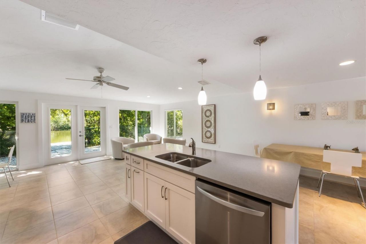 413 Poinsettia Road, Anna Maria, FL 34216 Photo
