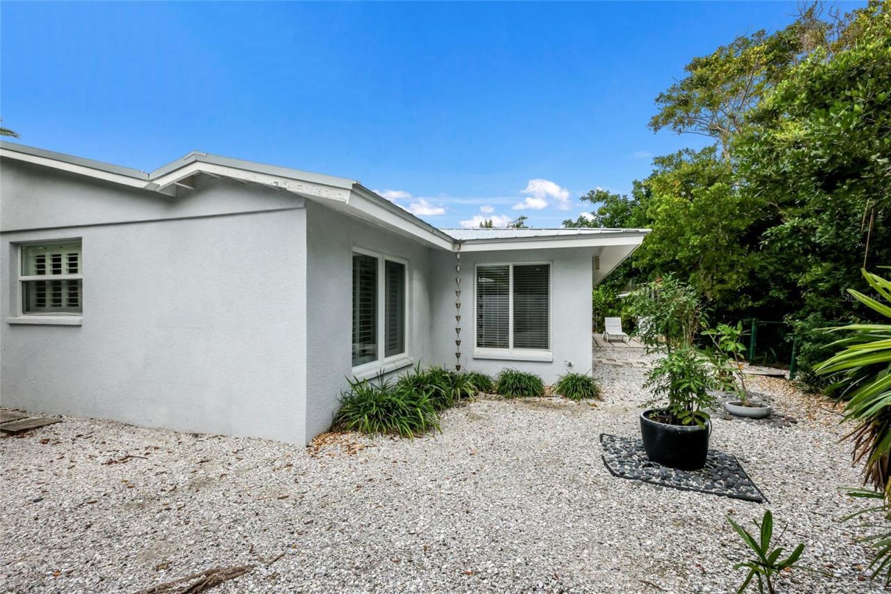 413 Poinsettia Road, Anna Maria, FL 34216 Photo