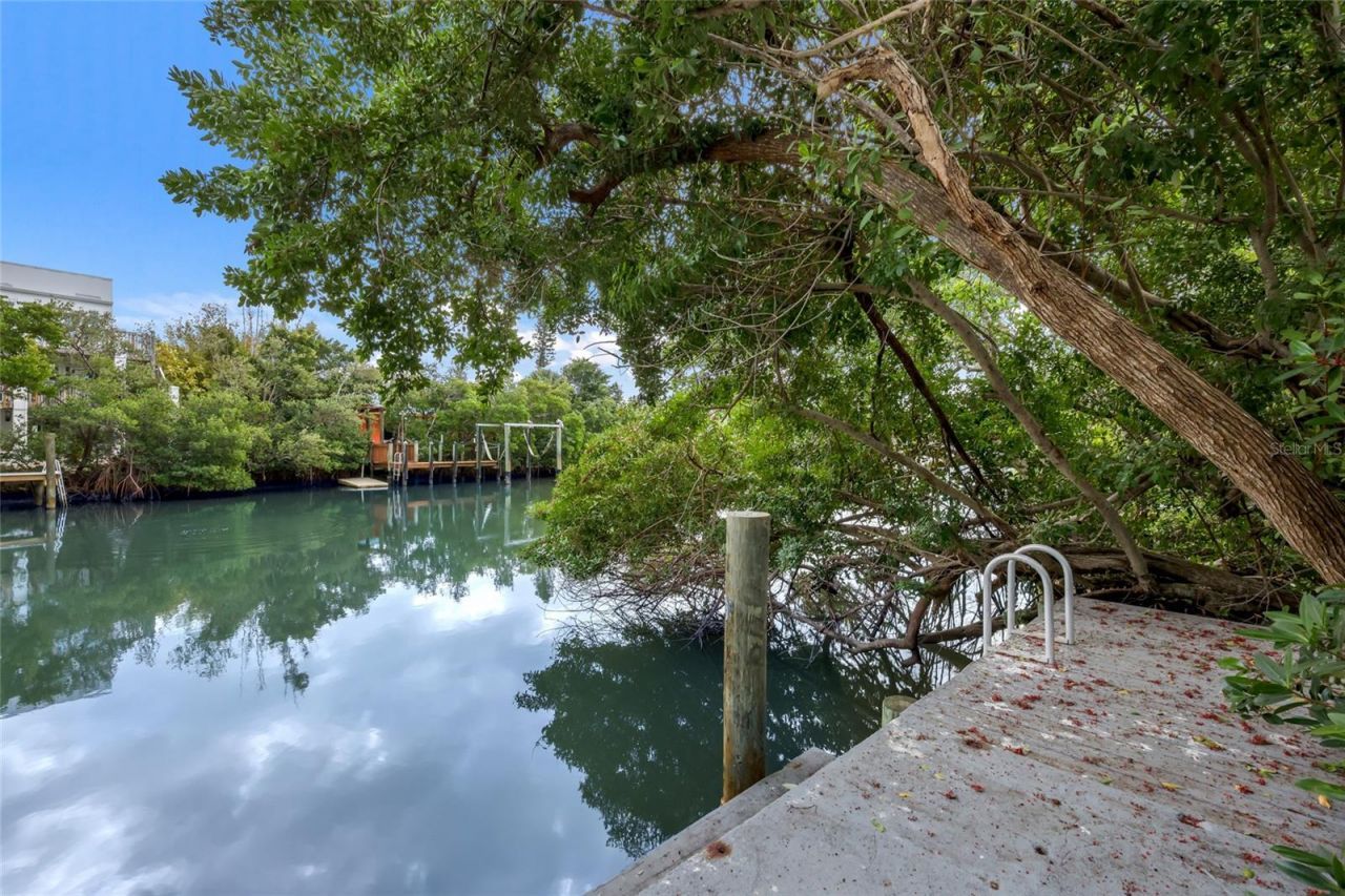 413 Poinsettia Road, Anna Maria, FL 34216 Photo