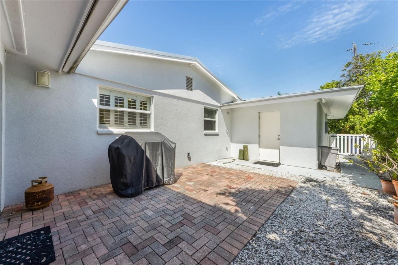 413 Poinsettia Road, Anna Maria, FL 34216 Photo