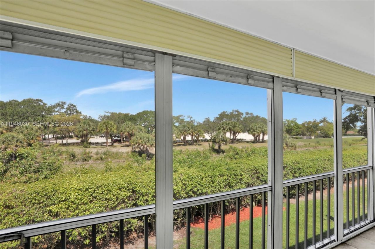 551 NW 80th Ter, Unit 203, Margate, FL 33063 Photo