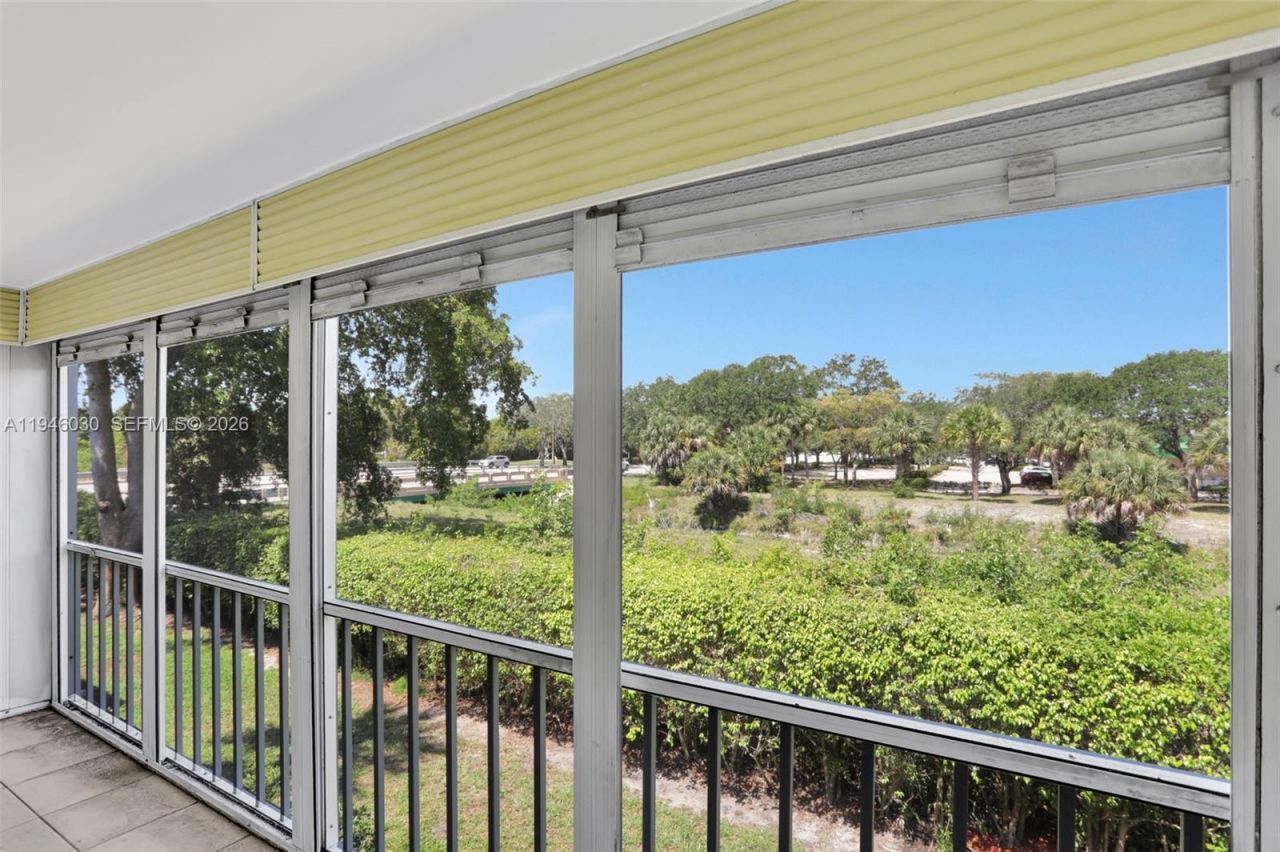 551 NW 80th Ter, Unit 203, Margate, FL 33063 Photo