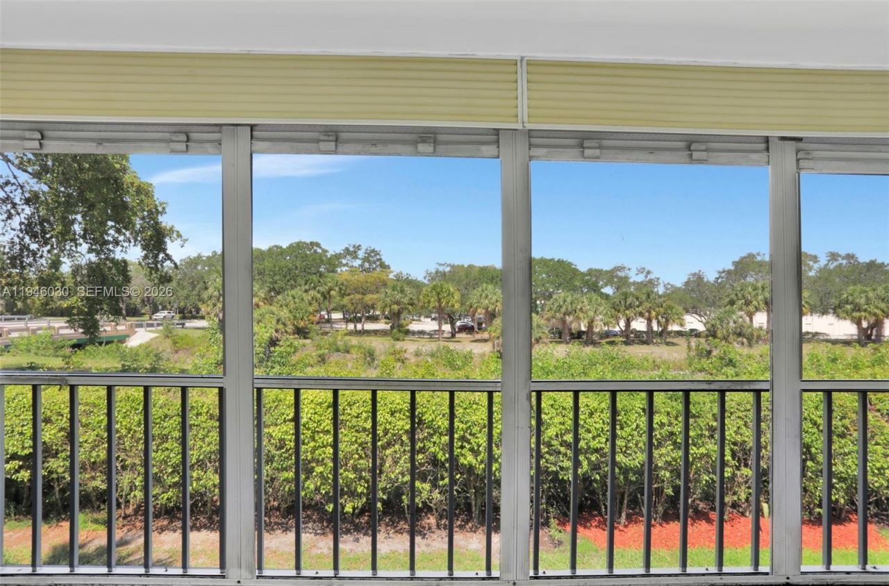 551 NW 80th Ter, Unit 203, Margate, FL 33063 Photo