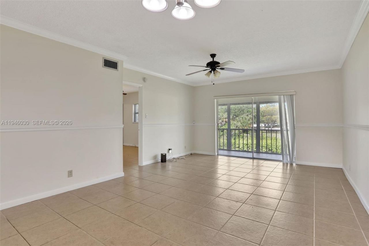 551 NW 80th Ter, Unit 203, Margate, FL 33063 Photo