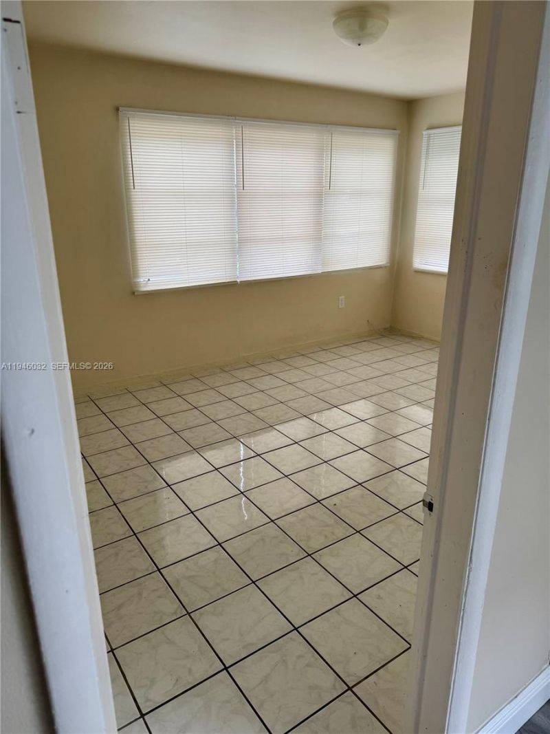 9390 E Bay Harbor Dr, Unit 10, Bay Harbor Islands, FL 33154 Photo