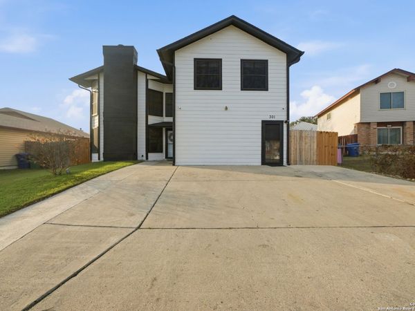 301 Cypressgarden, San Antonio, TX 78245