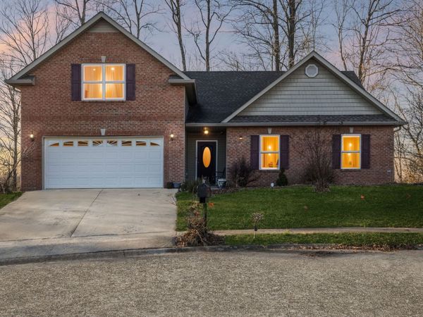 394 Heron Ridge Ct, Clarksville, TN 37040