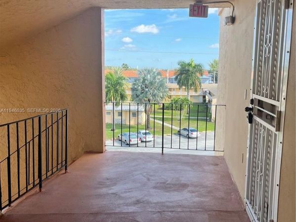 6780 W 2nd Ct, Unit 408, Hialeah, FL 33012