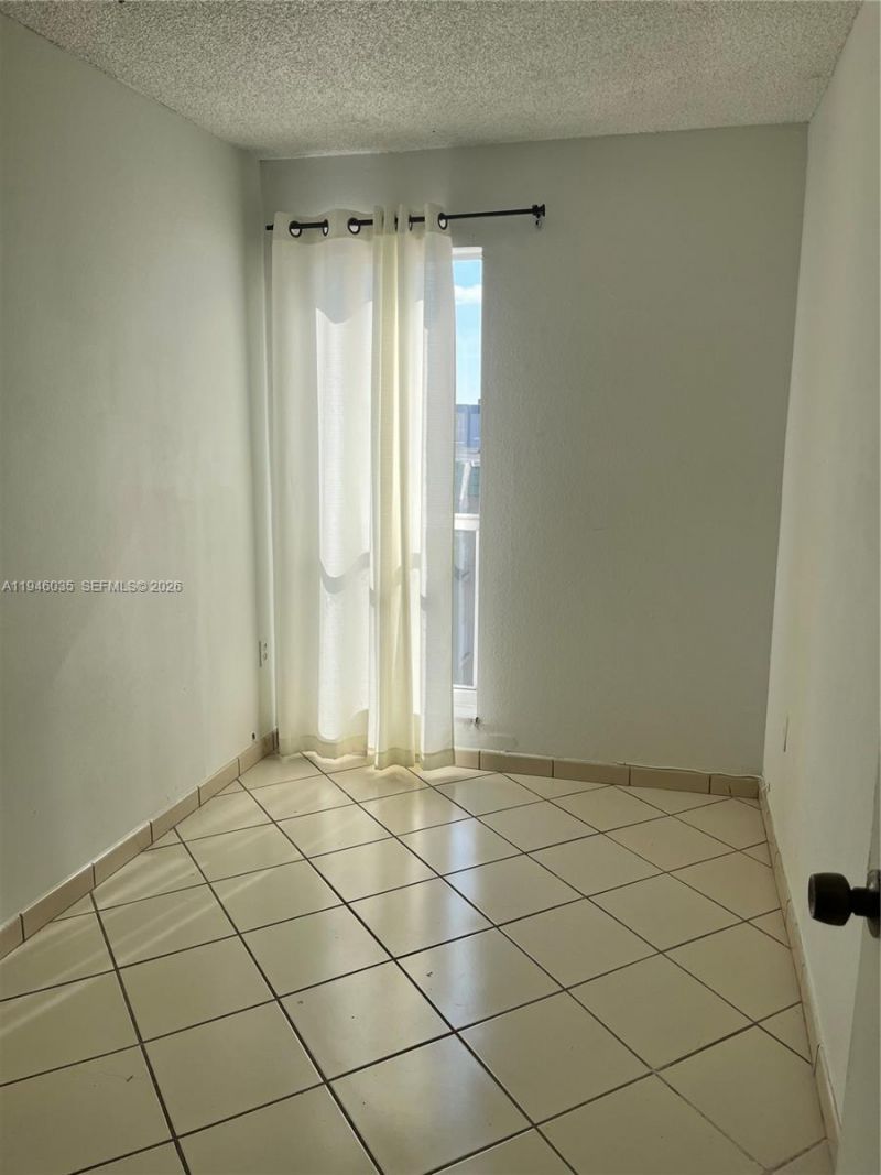 6780 W 2nd Ct , Unit 408, Hialeah, FL 33012 Photo