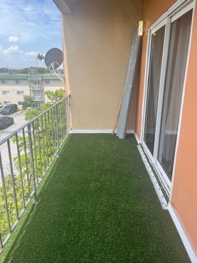 6780 W 2nd Ct, Unit 408, Hialeah, FL 33012 Photo
