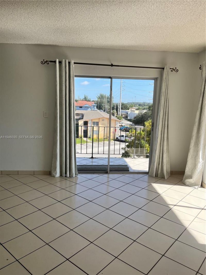 6780 W 2nd Ct , Unit 408, Hialeah, FL 33012 Photo