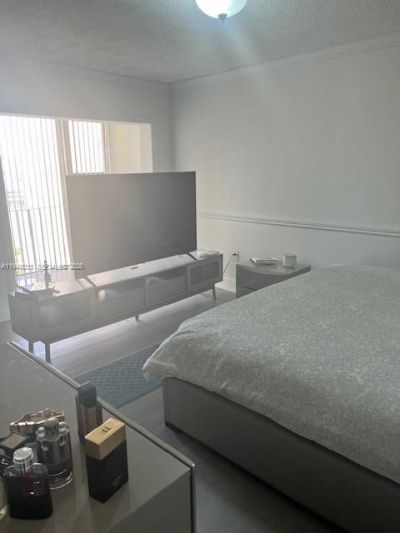 6780 W 2nd Ct, Unit 408, Hialeah, FL 33012 Photo
