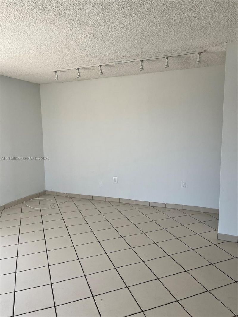 6780 W 2nd Ct , Unit 408, Hialeah, FL 33012 Photo