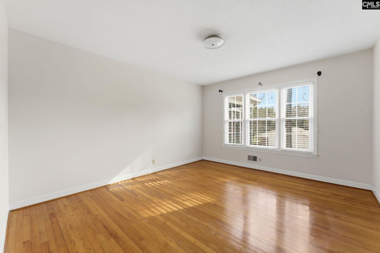 201 Hillcrest Drive Photo 20