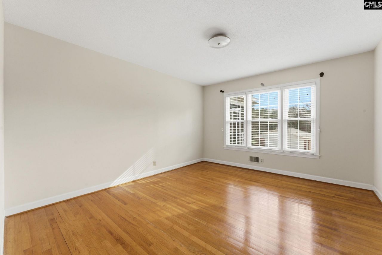 201 Hillcrest Drive Photo 22