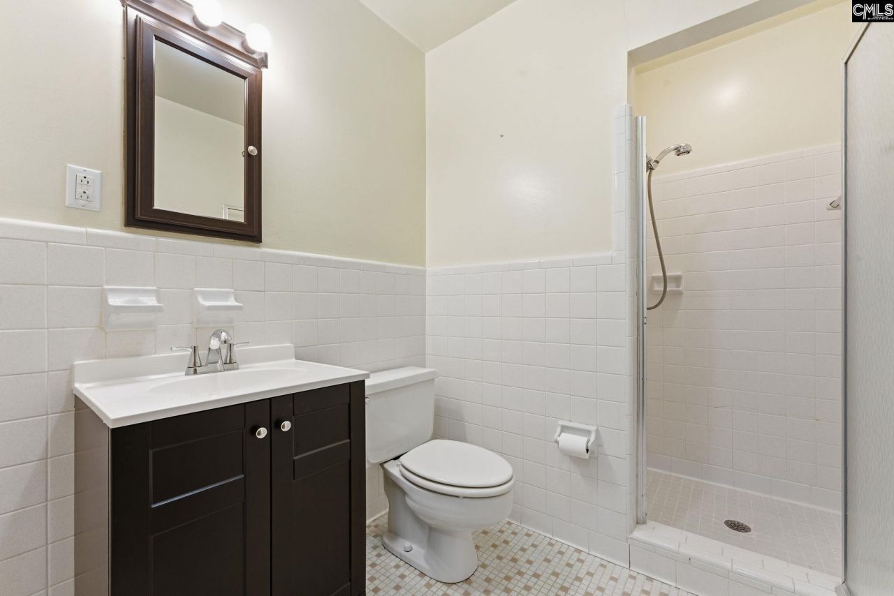 201 Hillcrest Drive Photo 23