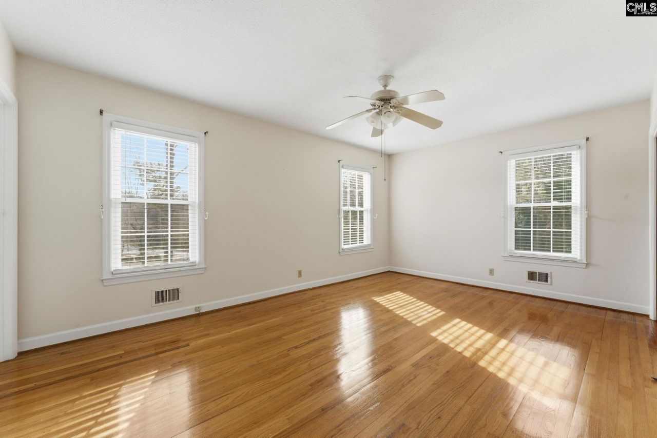 201 Hillcrest Drive Photo 24