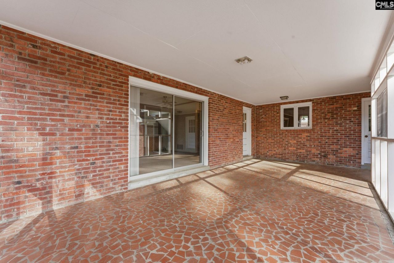 201 Hillcrest Drive Photo 29