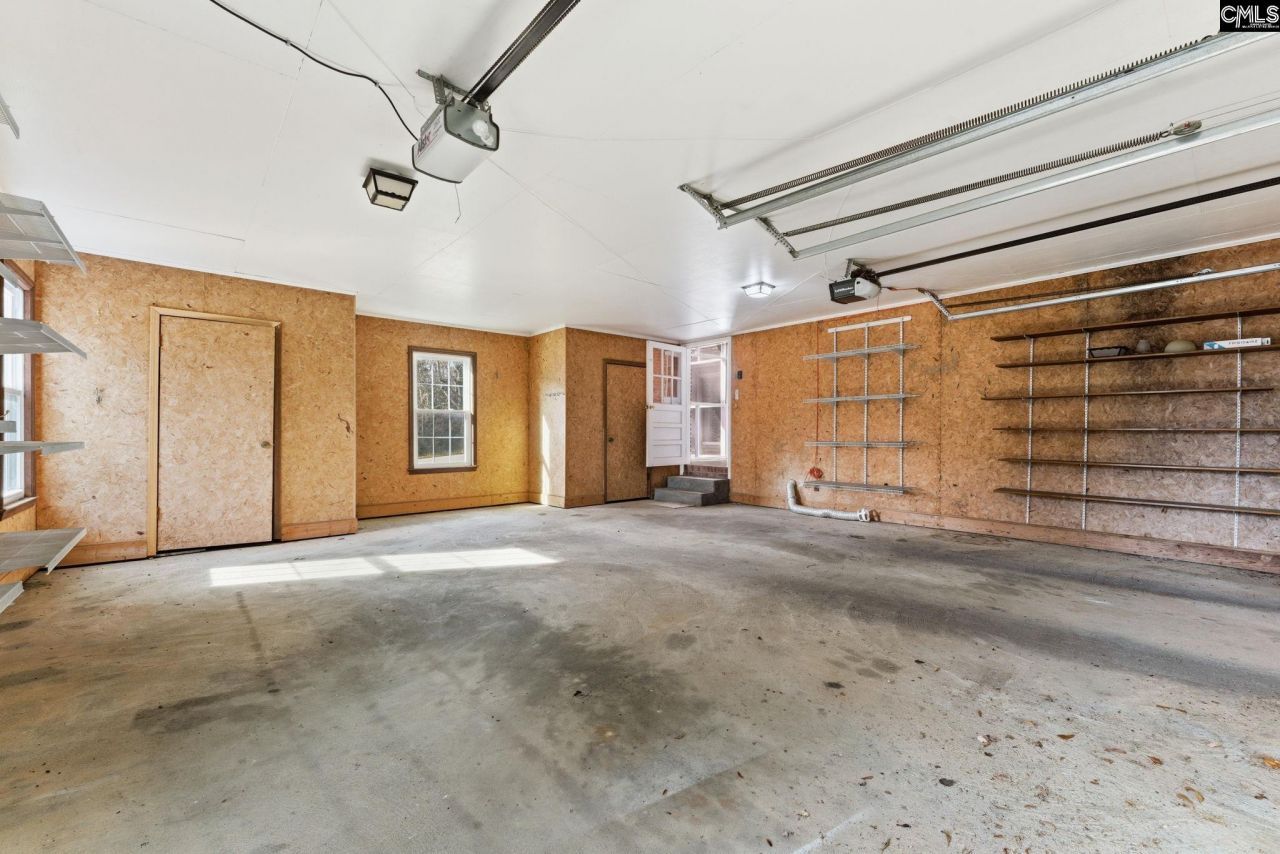 201 Hillcrest Drive Photo 31