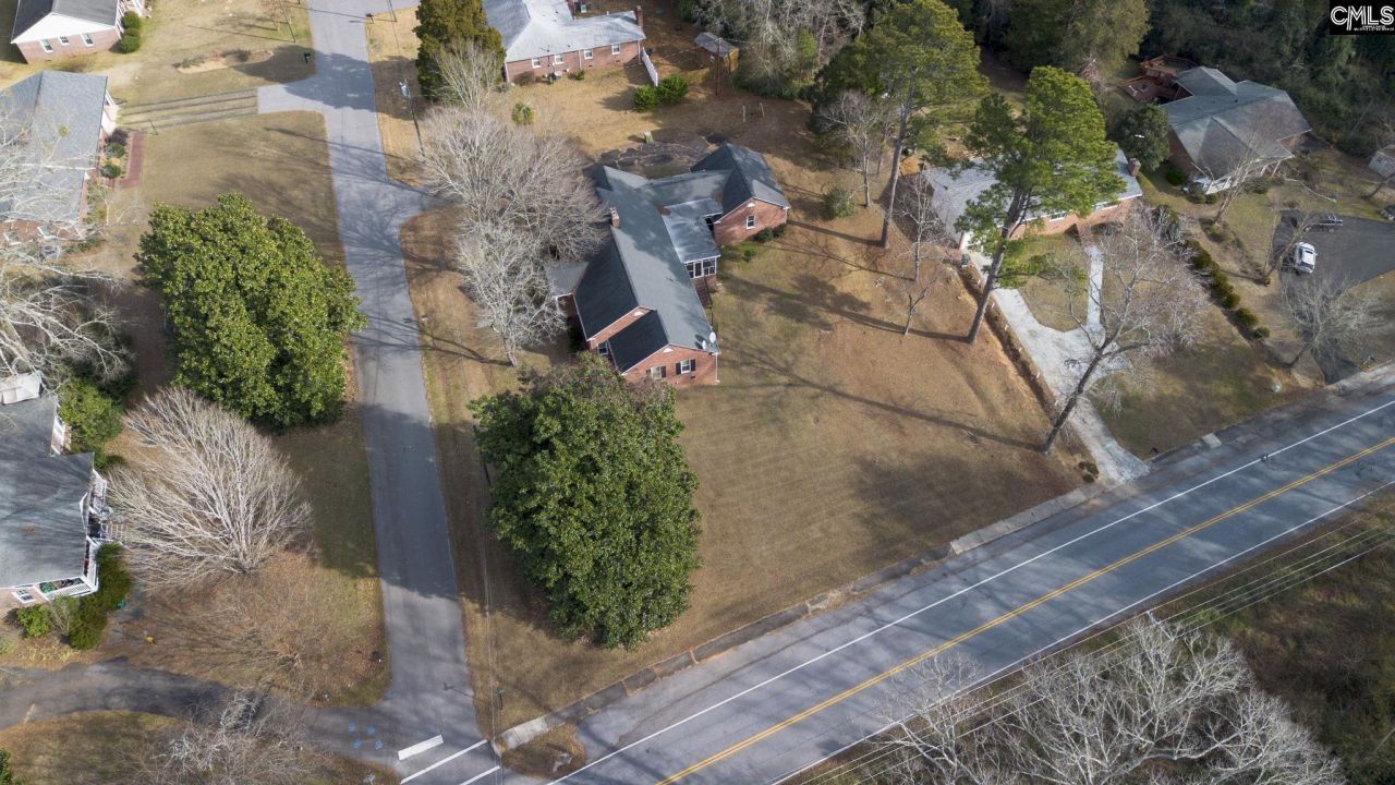 201 Hillcrest Drive Photo 35