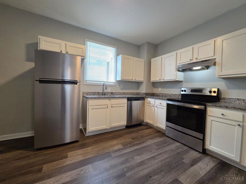 24 Parkwood Place, Cincinnati, OH 45217 Photo 6